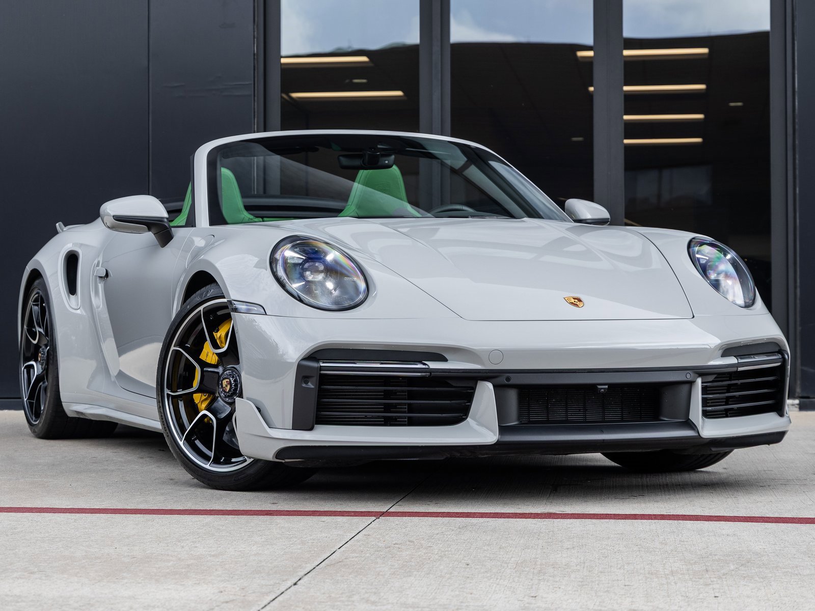 Certified 2022 Porsche 911 Turbo S w/ 911 Turbo Sportdesign Package image 6