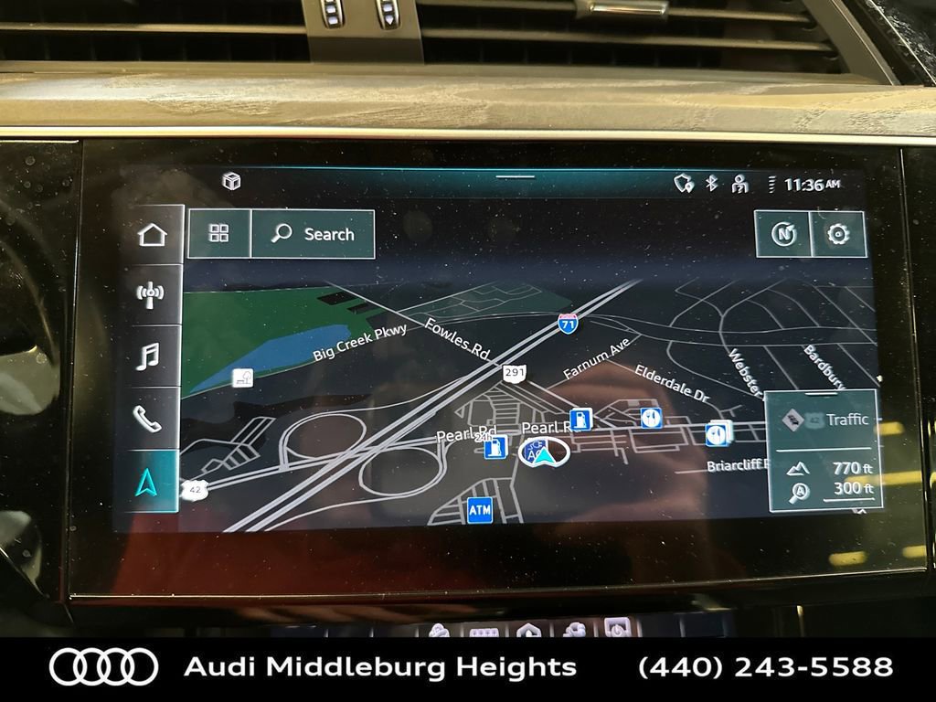 Used 2021 Audi e-tron Premium Plus w/ Premium Plus Package image 23