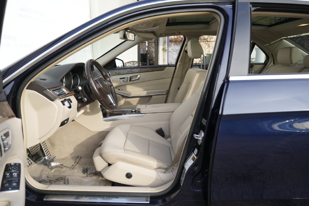 Used 2016 Mercedes-Benz E 350 4MATIC Sedan image 18