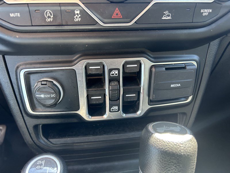 Used 2022 Jeep Wrangler Unlimited Sport AWD/4WD image 10