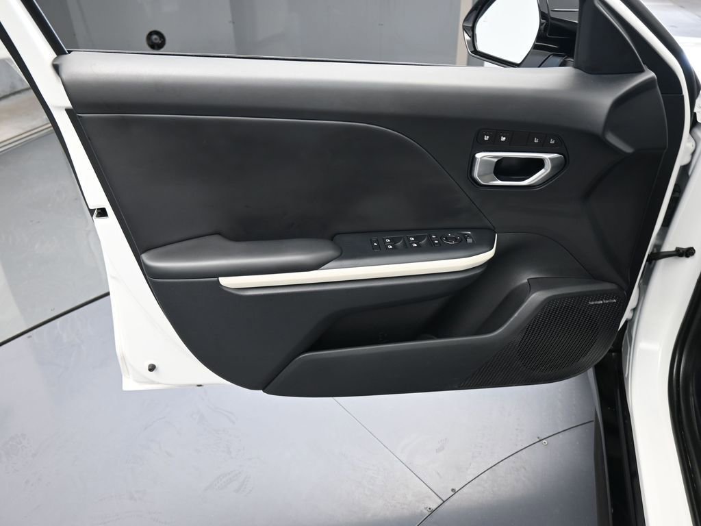 Used 2025 Kia K4 GT-Line w/ GT-Line Premium Package image 13