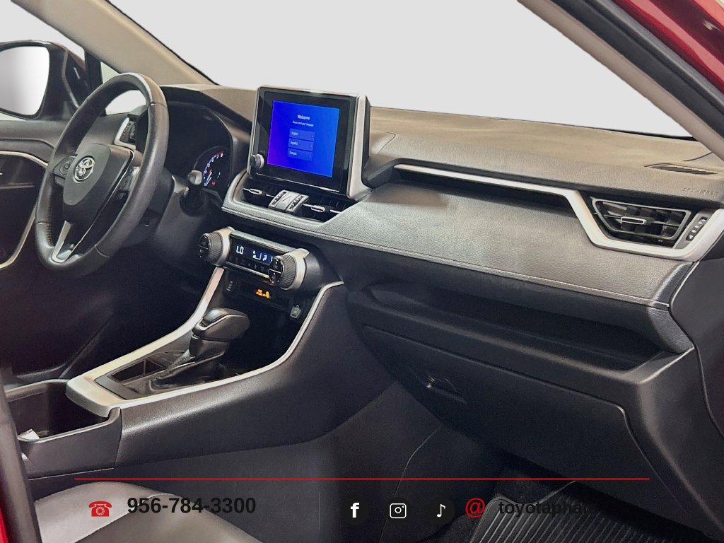 Used 2024 Toyota RAV4 XLE Premium FWD image 27