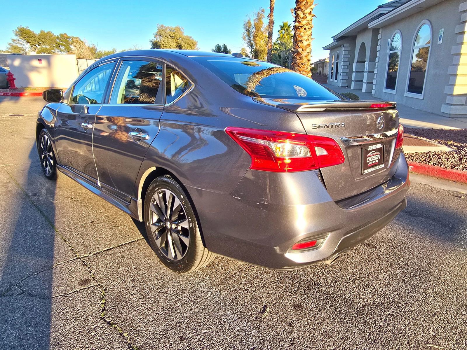 Used 2019 Nissan Sentra SR w/ Premium Package (SR) image 6