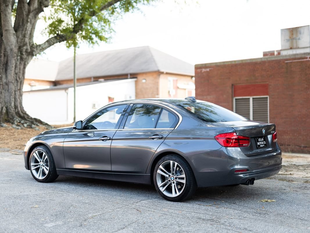 Used 2017 BMW 330i Sedan RWD image 10