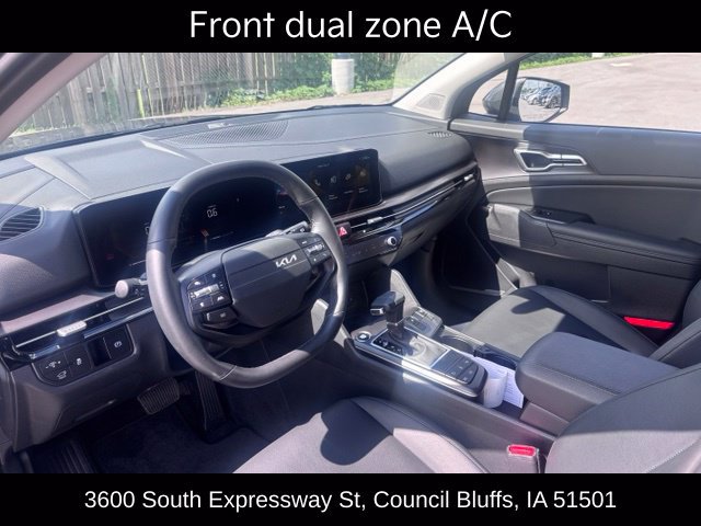 Used 2026 Kia Sportage EX FWD image 17