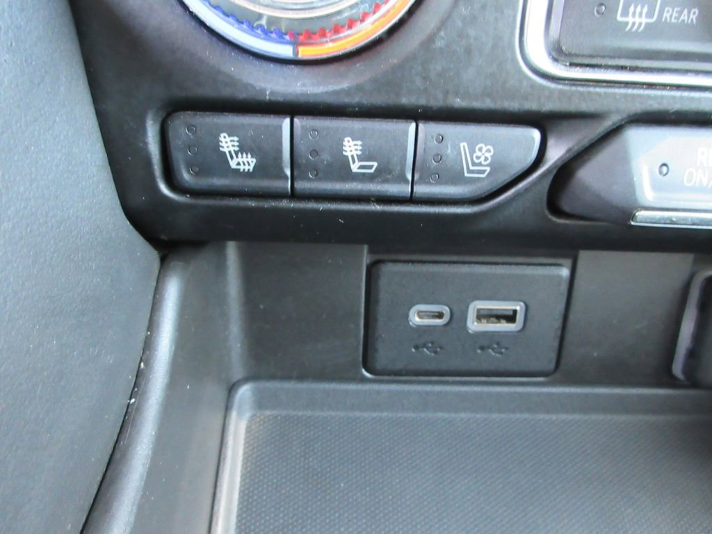 Certified 2021 GMC Yukon SLT image 33