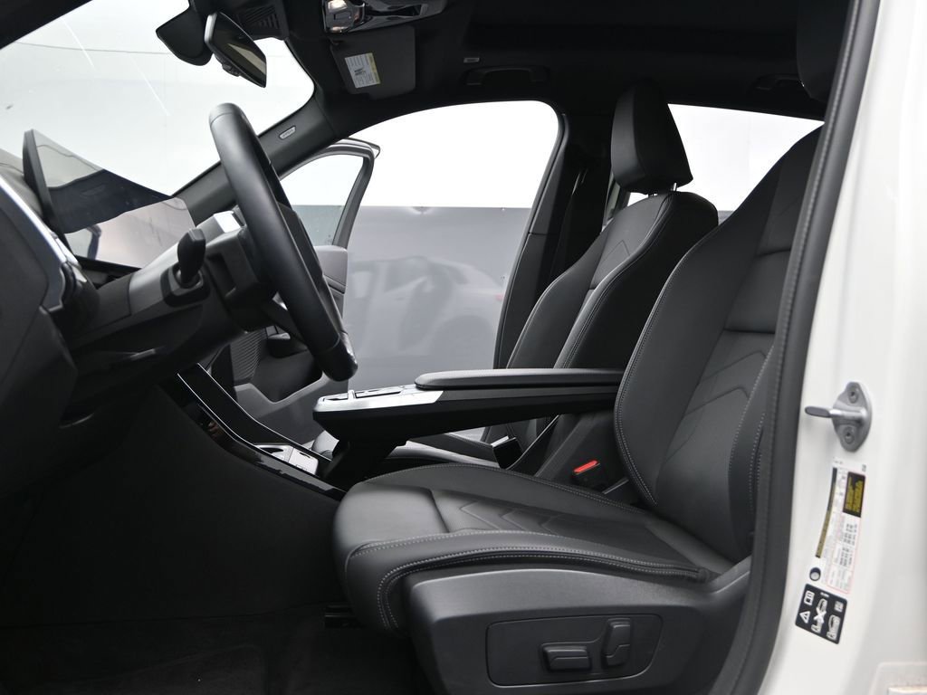 Used 2025 BMW X2 xDrive28i image 16