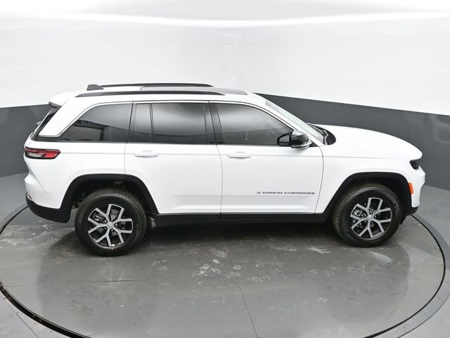 New 2025 Jeep Grand Cherokee Limited w/ Luxury Tech Group II image 43