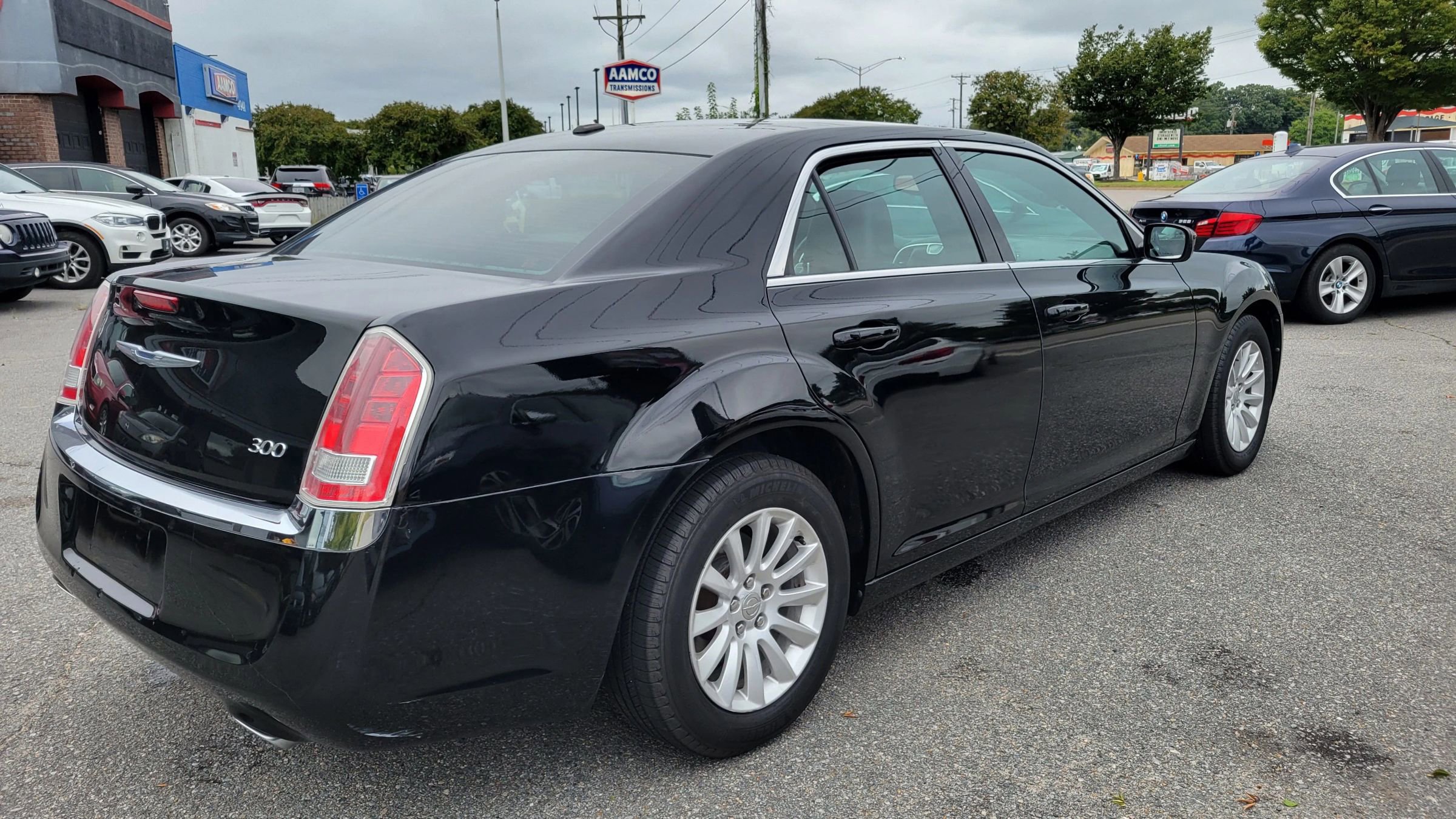Used 2013 Chrysler 300 image 5