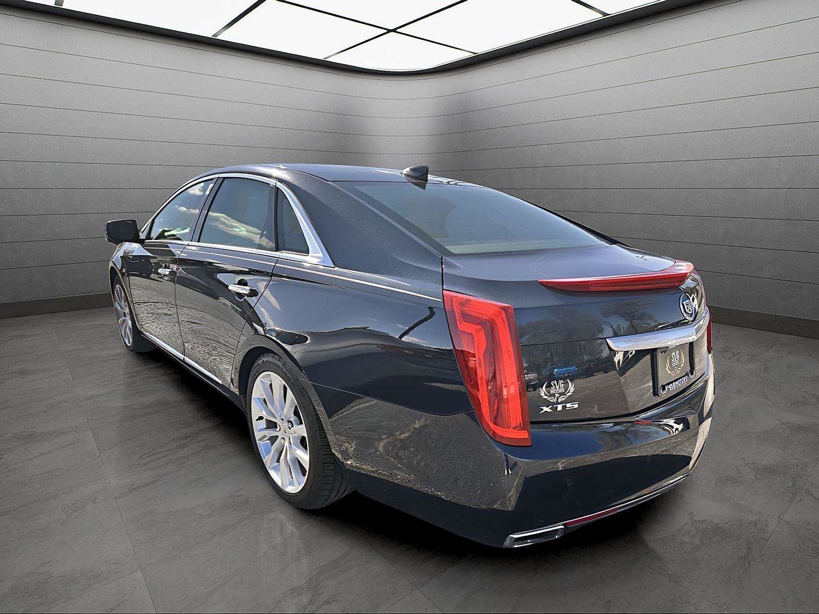 Used 2015 Cadillac XTS Luxury w/ Driver Awareness Package image 3