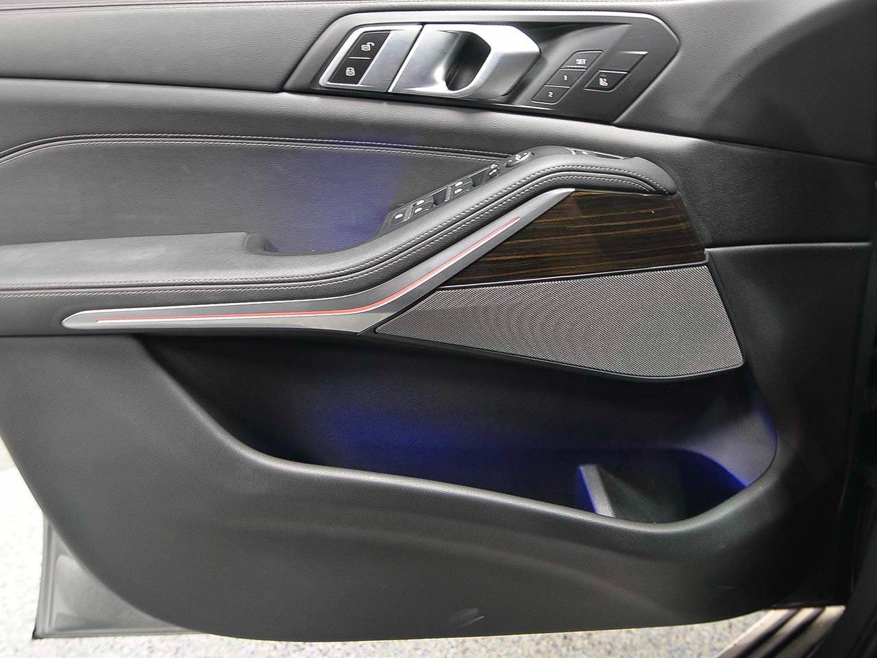 Used 2024 BMW X5 sDrive40i w/ Premium Package RWD image 6