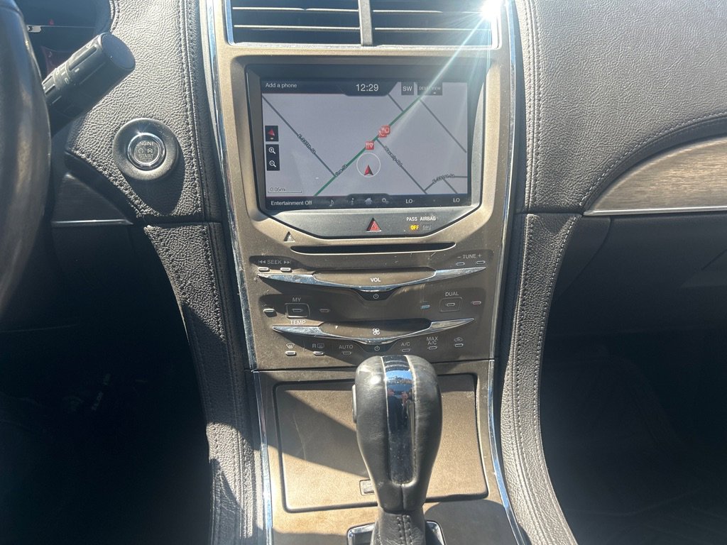 Used 2012 Lincoln MKX AWD image 19