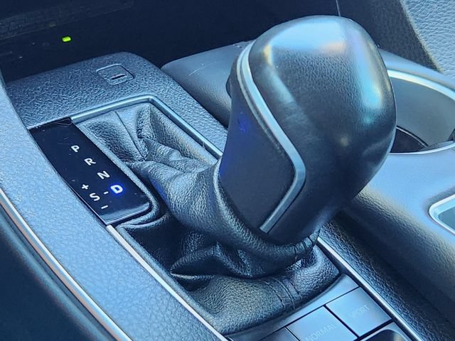 Used 2022 Toyota Avalon Limited w/ Advanced Safety Package FWD image 18