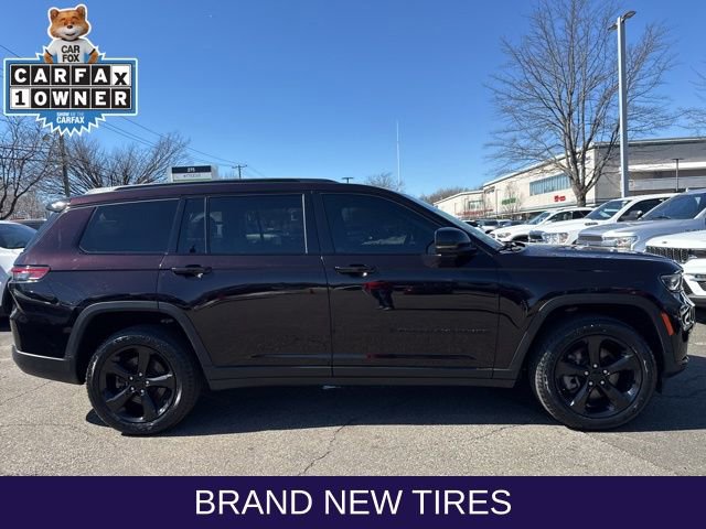 Used 2023 Jeep Grand Cherokee L Limited w/ Black Appearance Package image 20