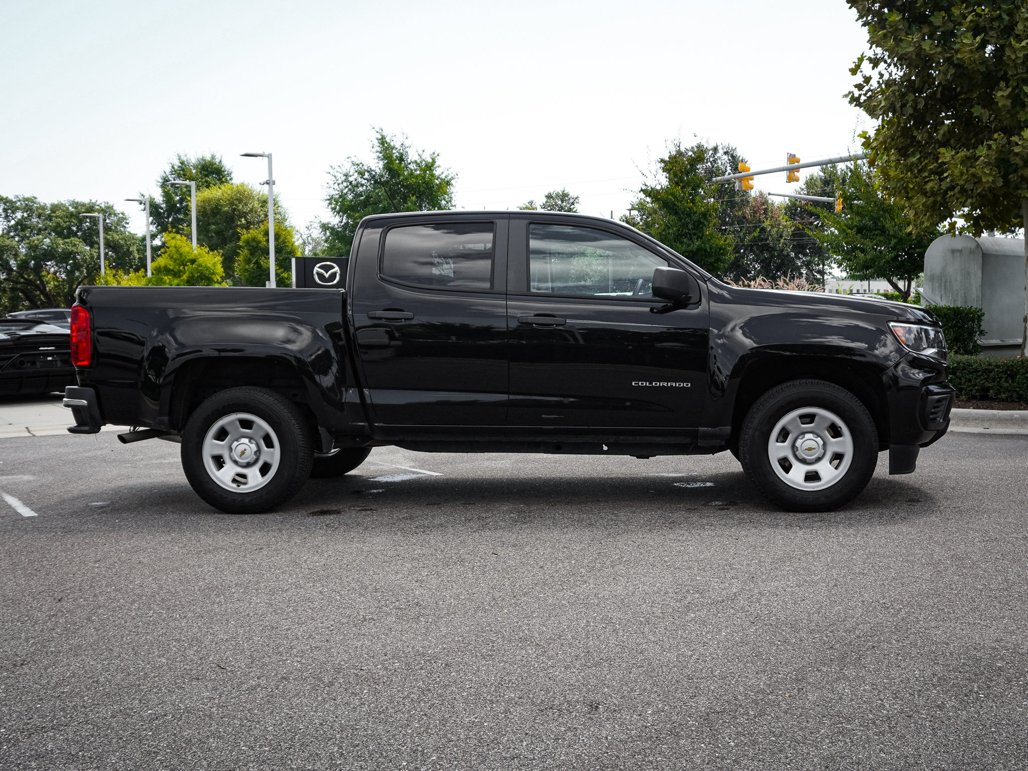 Used 2021 Chevrolet Colorado W/T RWD image 13