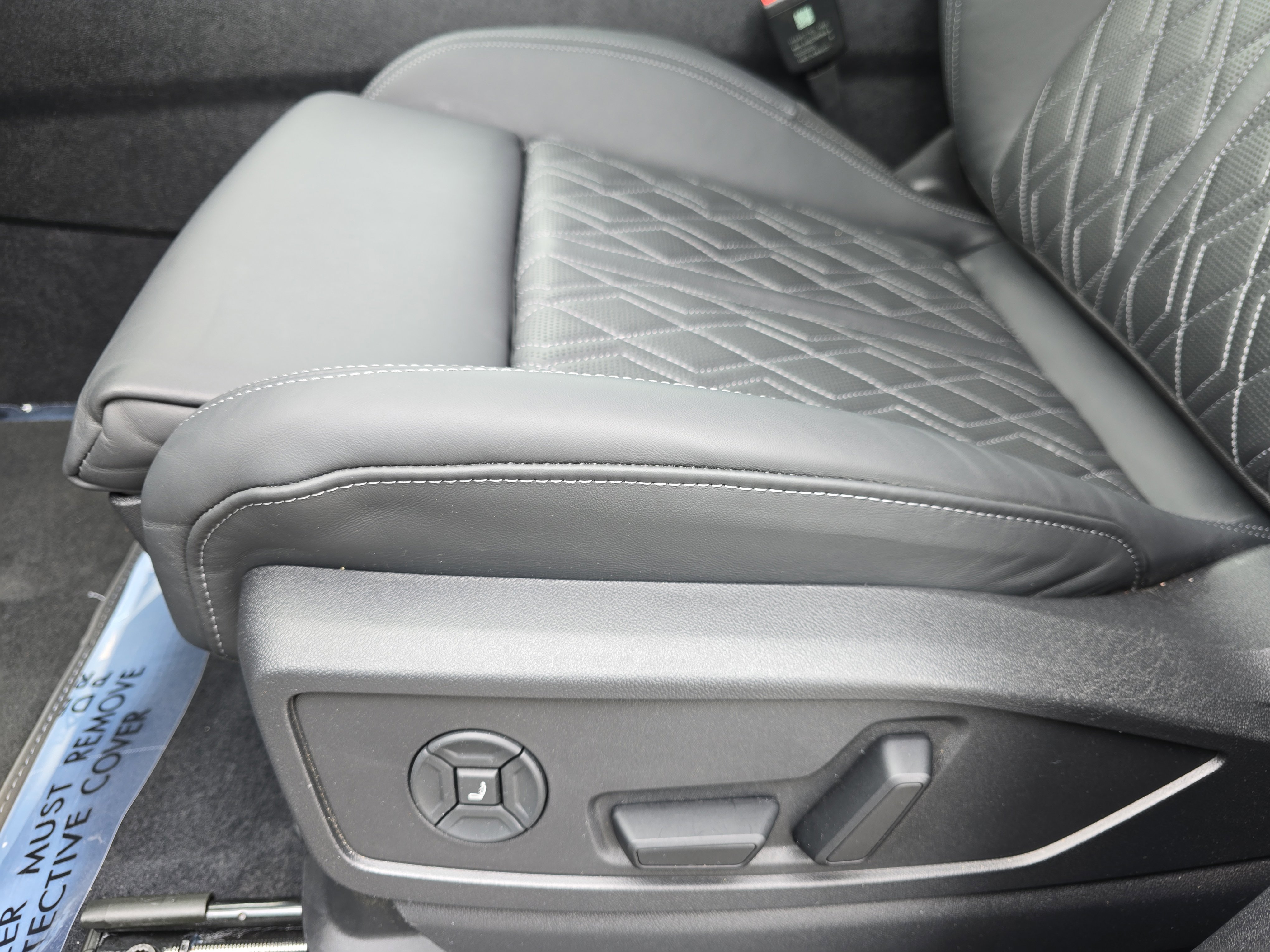 Used 2025 Audi SQ5 Premium Plus w/ Premium Plus Package AWD/4WD image 28