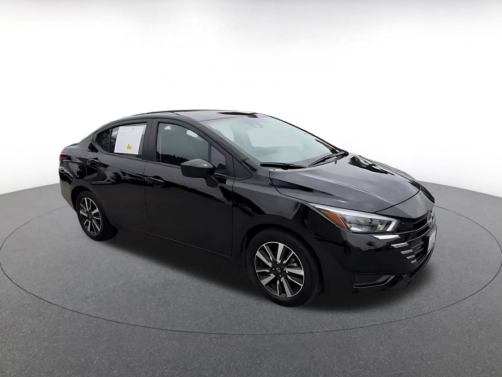 Used 2025 Nissan Versa SV FWD video 2