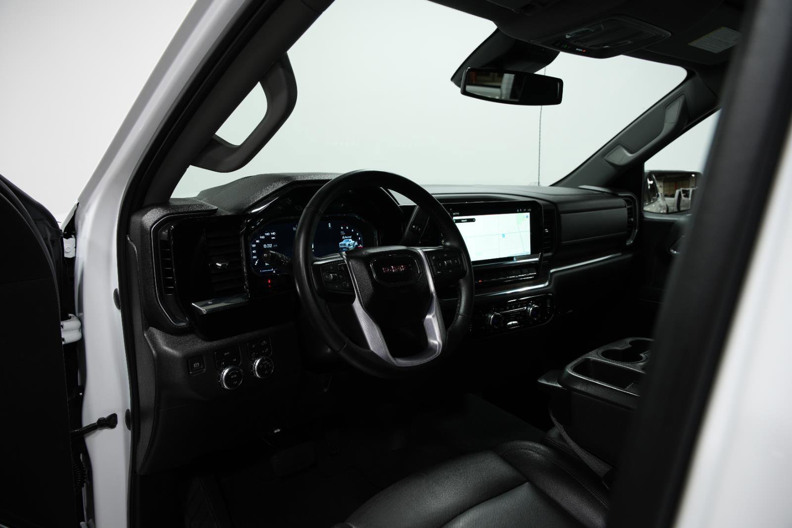 Used 2023 GMC Sierra 1500 SLT image 26