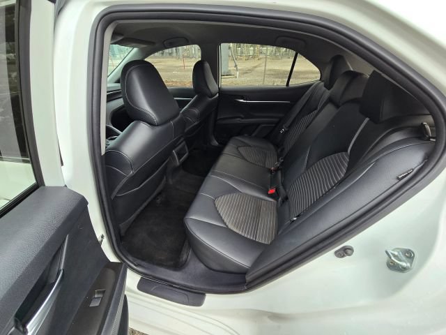 Used 2021 Toyota Camry SE FWD image 12