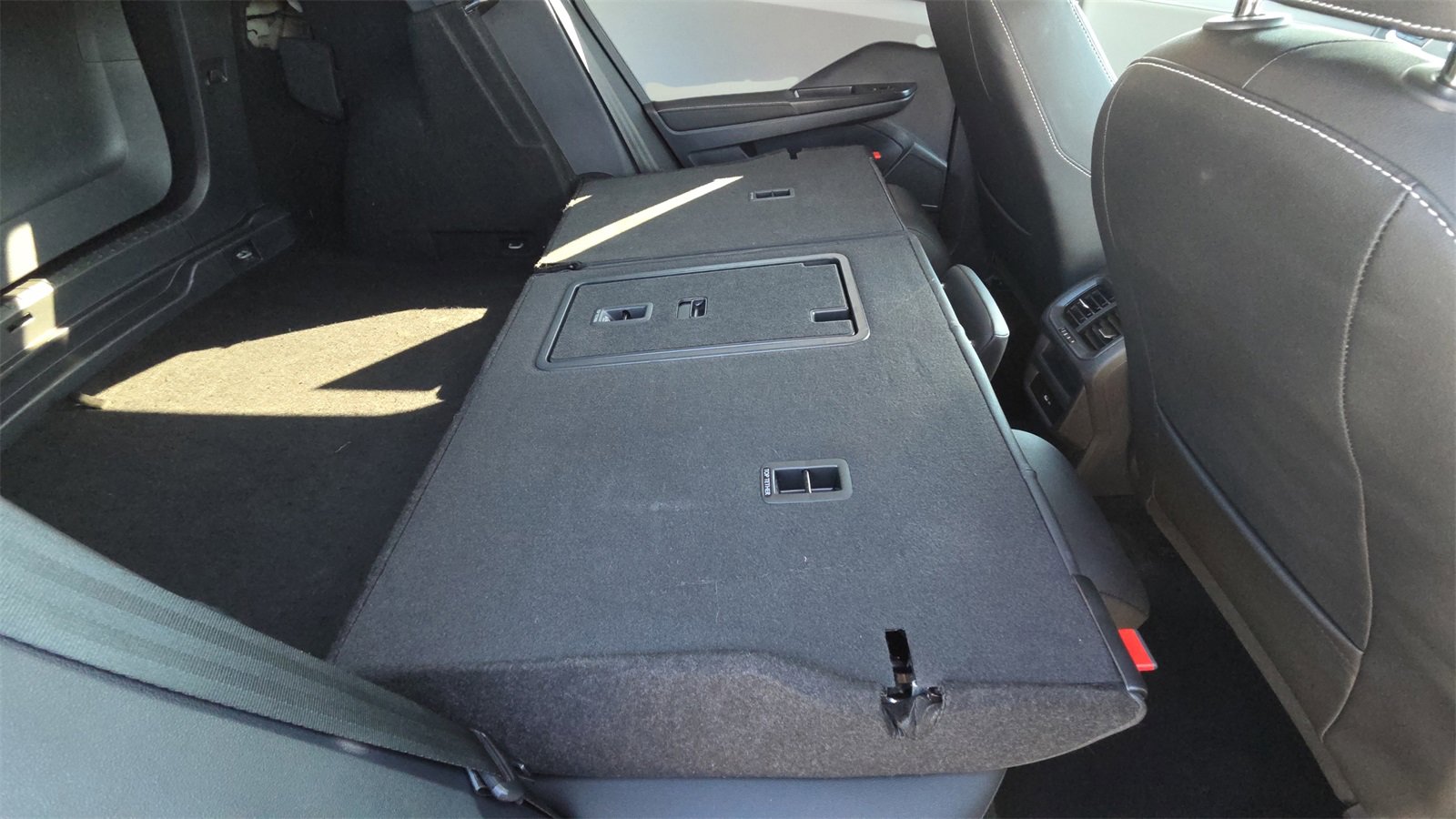 Used 2024 Volkswagen Taos SE image 26