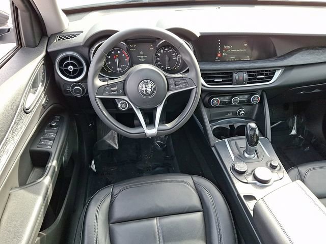 Used 2019 Alfa Romeo Stelvio Sprint w/ Nero Edizione image 14