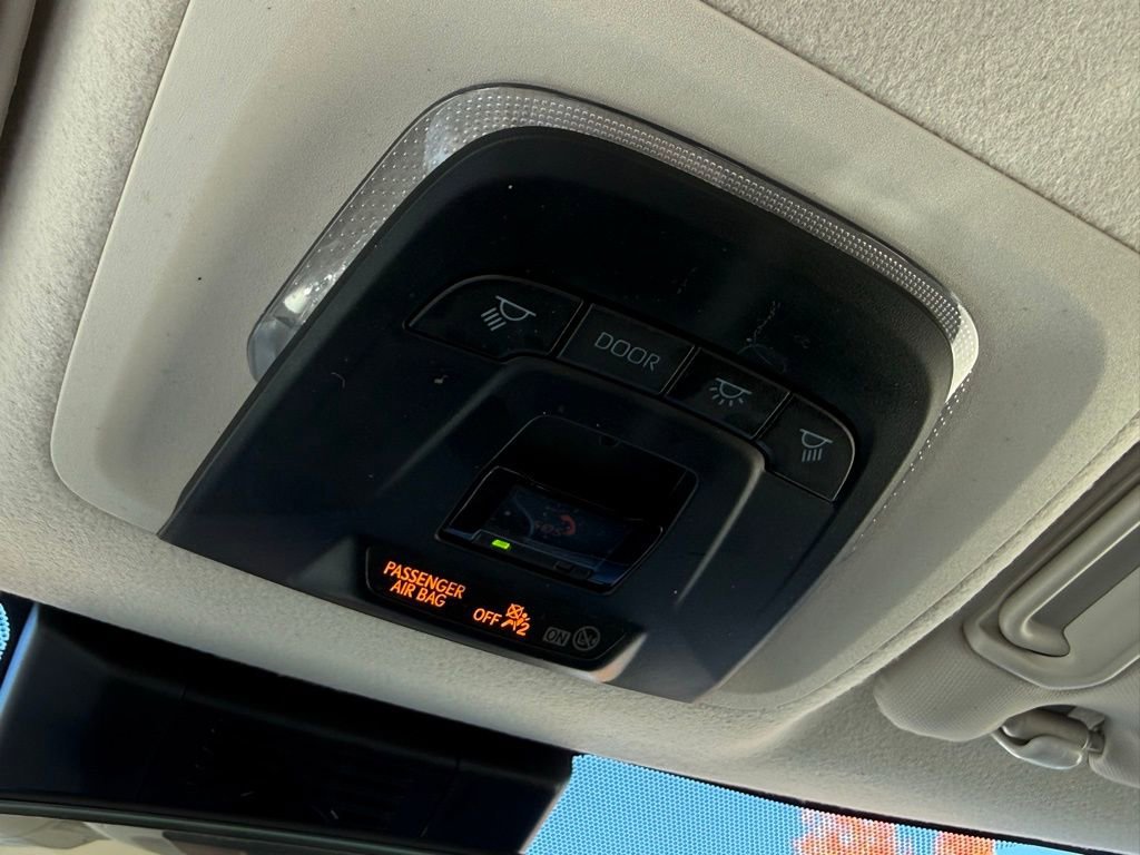 Used 2024 Toyota Corolla LE image 25