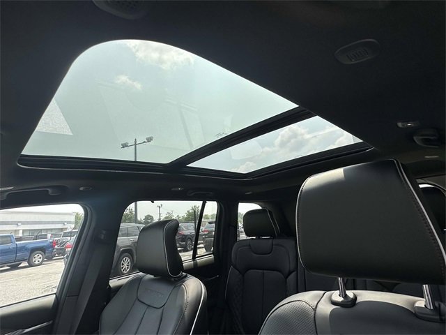 New 2025 Jeep Grand Cherokee Summit w/ Adv Protech Group IV image 8