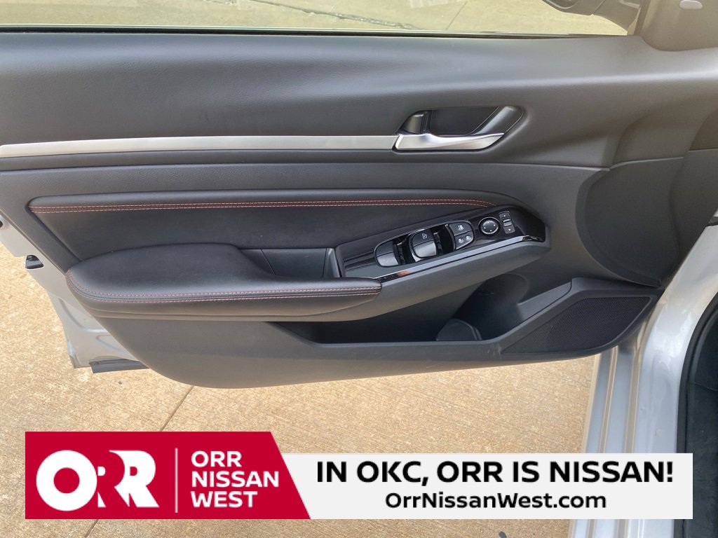 Used 2023 Nissan Altima 2.5 SR image 13