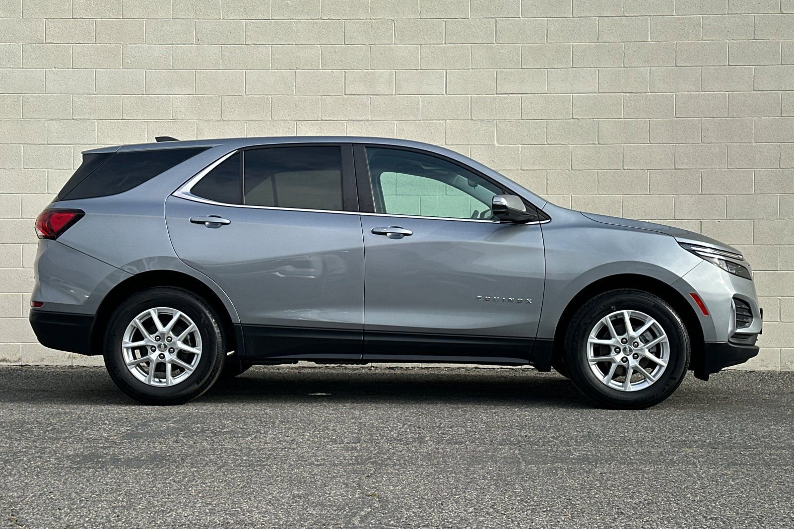 Certified 2024 Chevrolet Equinox LT image 3
