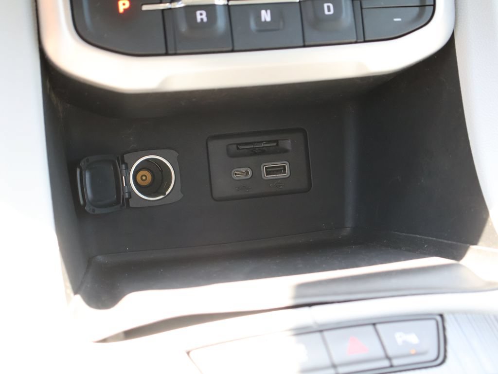 Used 2020 GMC Acadia SLT w/ Driver Alert Package II FWD image 37