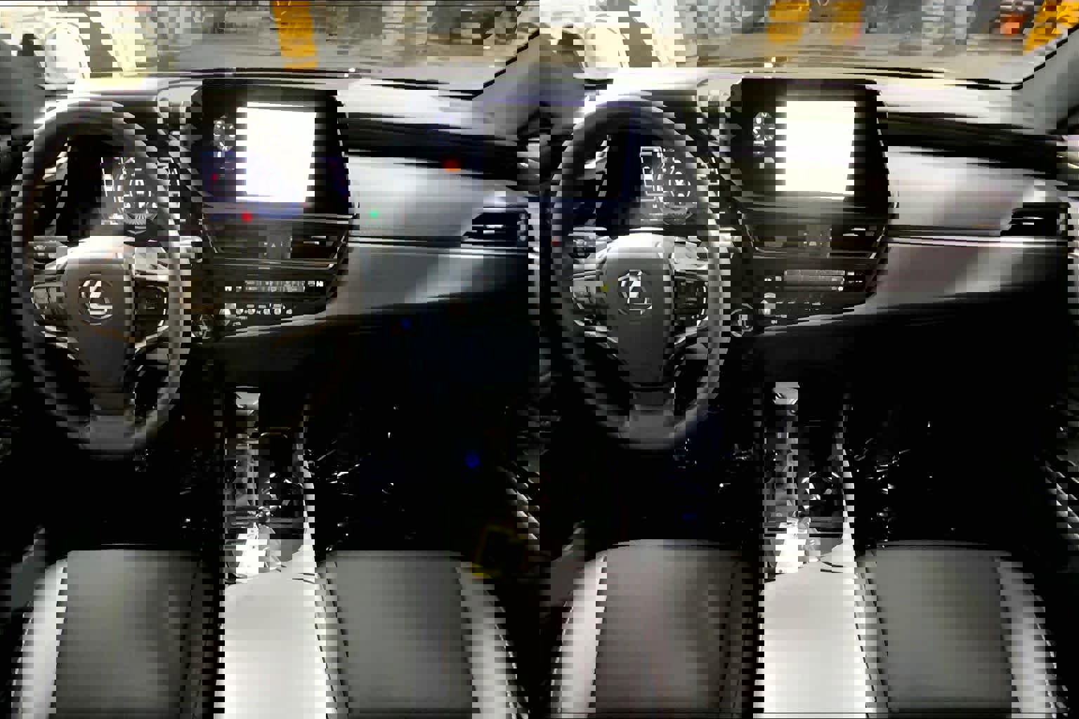 Certified 2024 Lexus ES 350 w/ Accessory Package (Z2) image 16