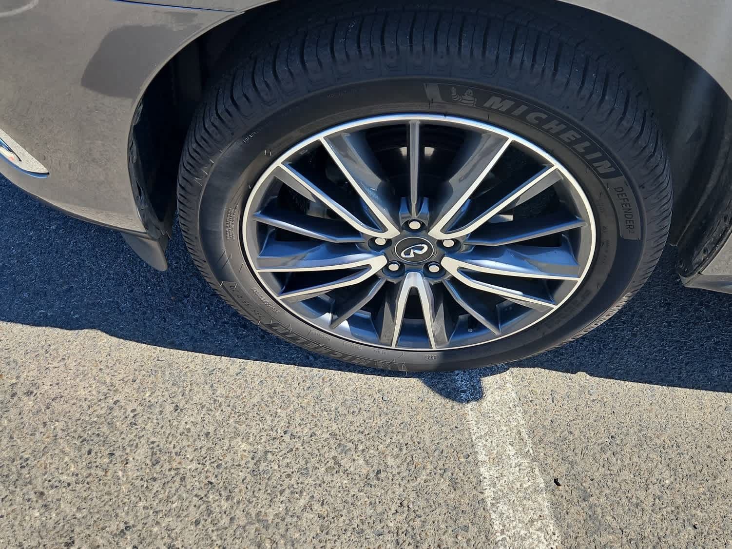 Used 2020 INFINITI QX60 Luxe w/ Sensory Package image 3