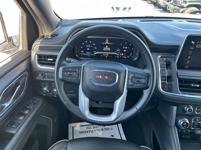 Used 2024 GMC Yukon SLT AWD/4WD image 7