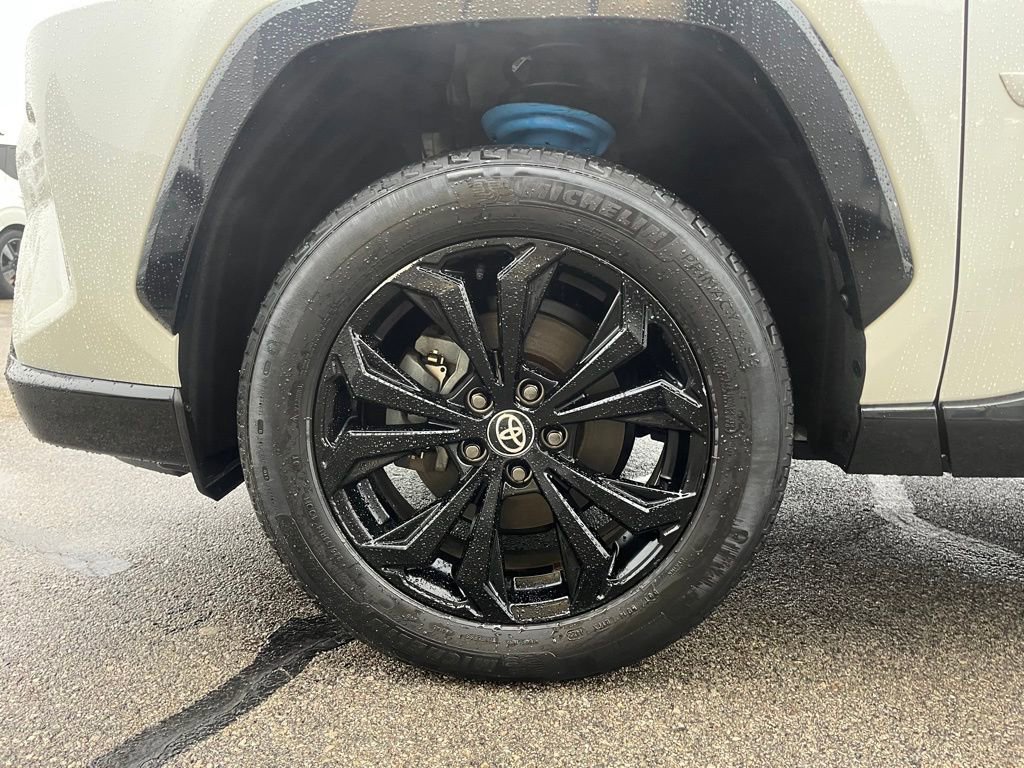 Used 2022 Toyota RAV4 XSE w/ XSE Grade Weather Package image 8