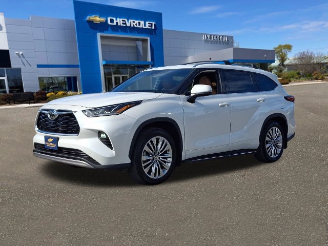 Used 2026 Toyota Highlander XLE AWD/4WD image 32