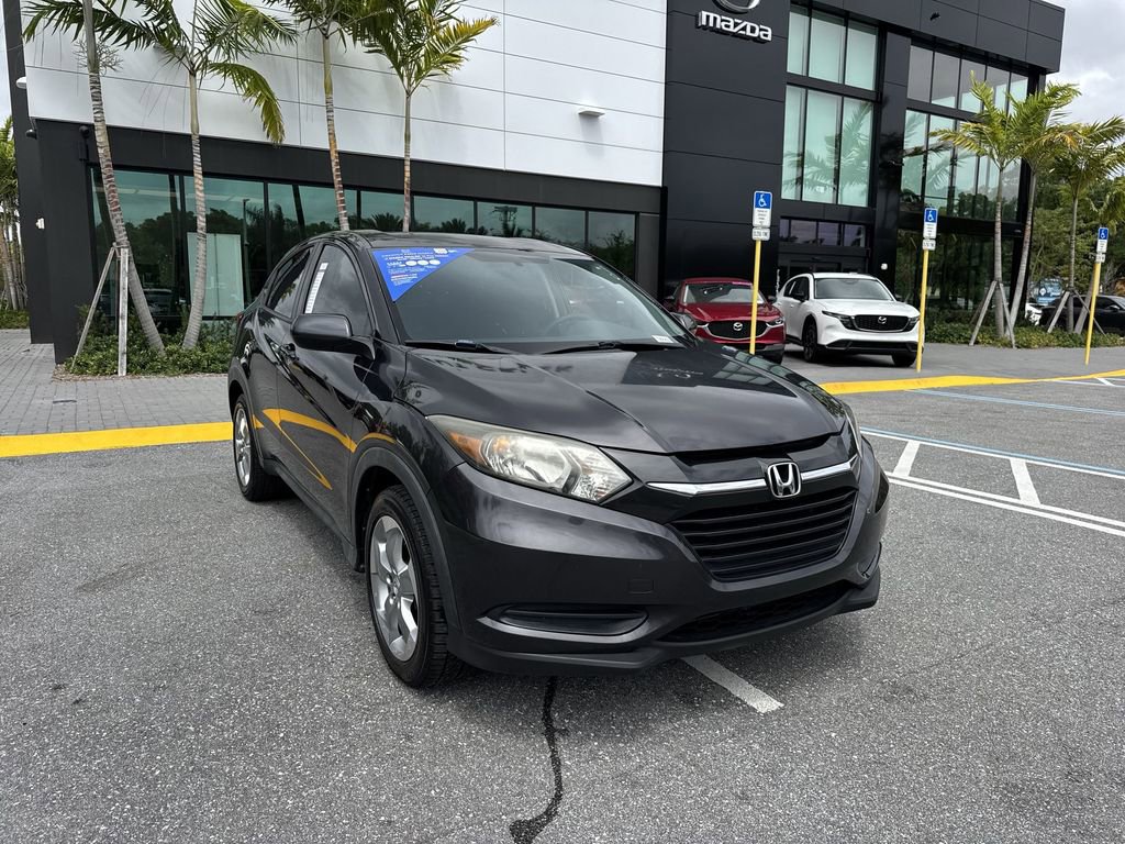 Used 2017 Honda HR-V LX image 7