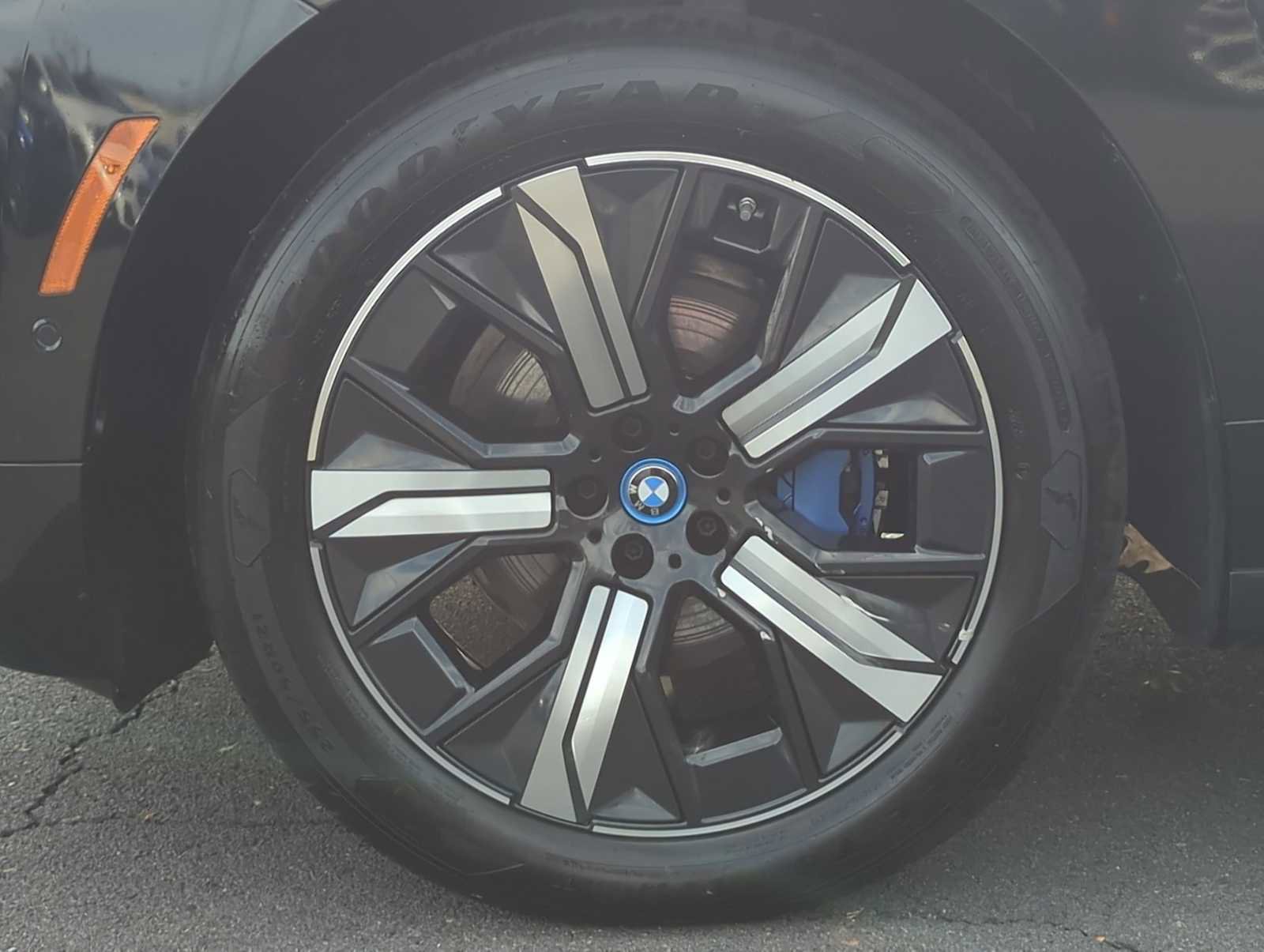 Certified 2025 BMW iX xDrive50 image 13