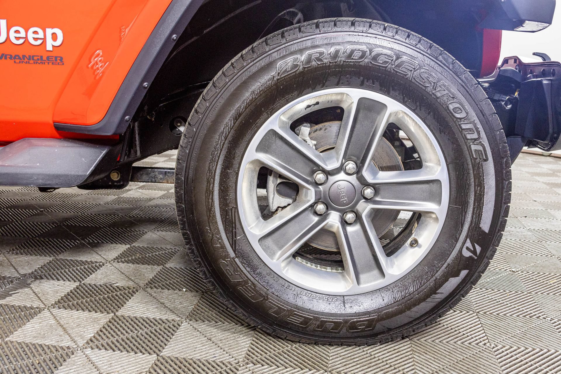 Used 2019 Jeep Wrangler Unlimited Sahara AWD/4WD image 49