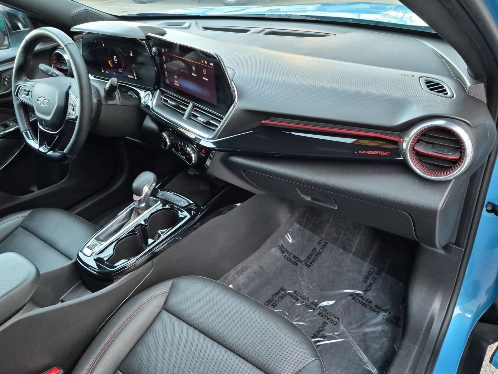 Used 2025 Chevrolet Trax RS w/ Driver Confidence Package FWD image 28