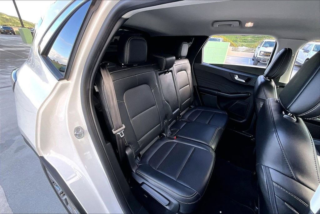 Used 2021 Ford Escape SEL w/ Technology Package image 29