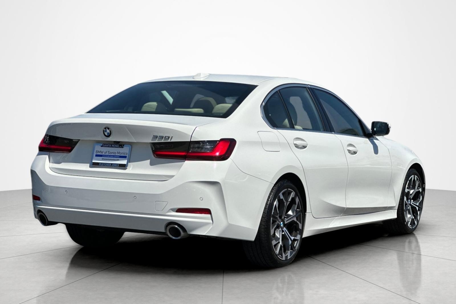 Used 2026 BMW 330i Sedan w/ Premium Package RWD image 5