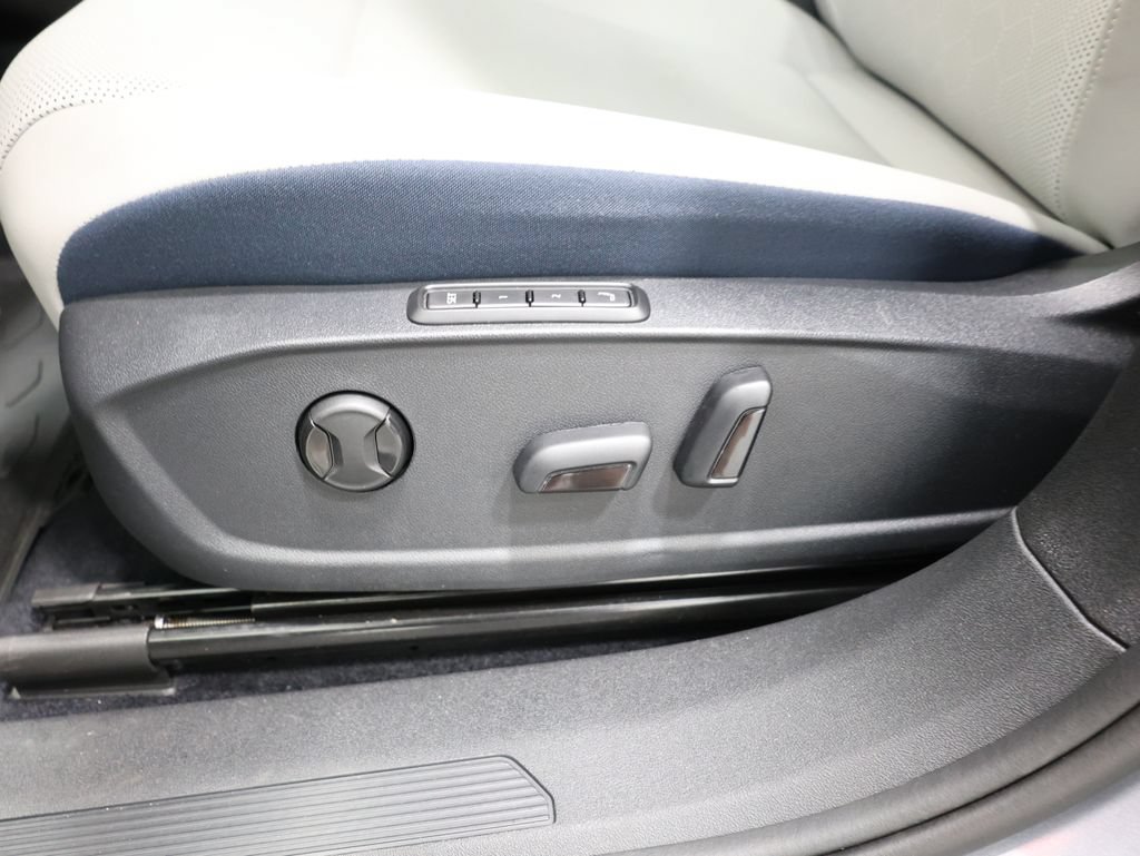 Used 2024 Volkswagen ID.4 S RWD image 14