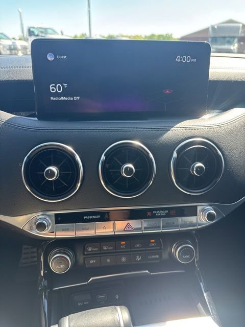 Used 2022 Kia Stinger GT1 image 39