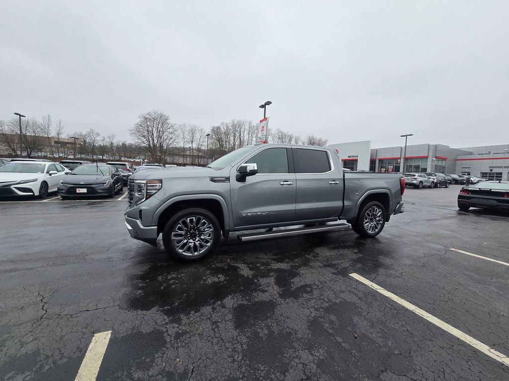 Used 2024 GMC Sierra 1500 Denali Ultimate AWD/4WD image 3