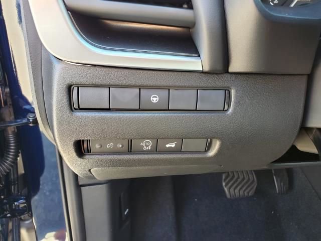 New 2026 Nissan Rogue SV image 17