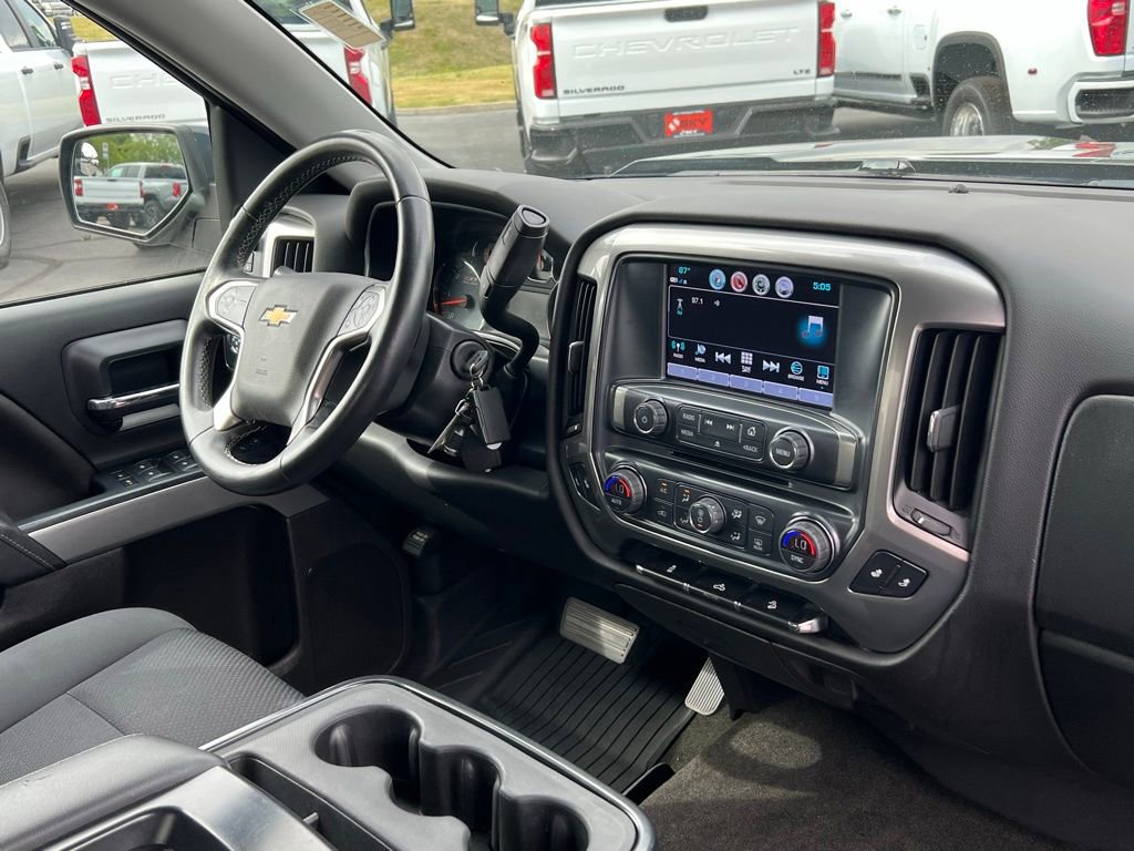 Used 2018 Chevrolet Silverado 1500 LT w/ All Star Edition AWD/4WD image 18