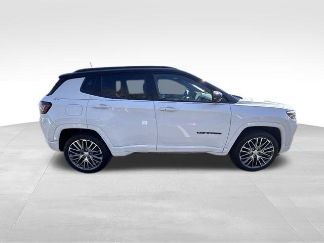 Used 2023 Jeep Compass High Altitude w/ Driver Assist Group I AWD/4WD image 10