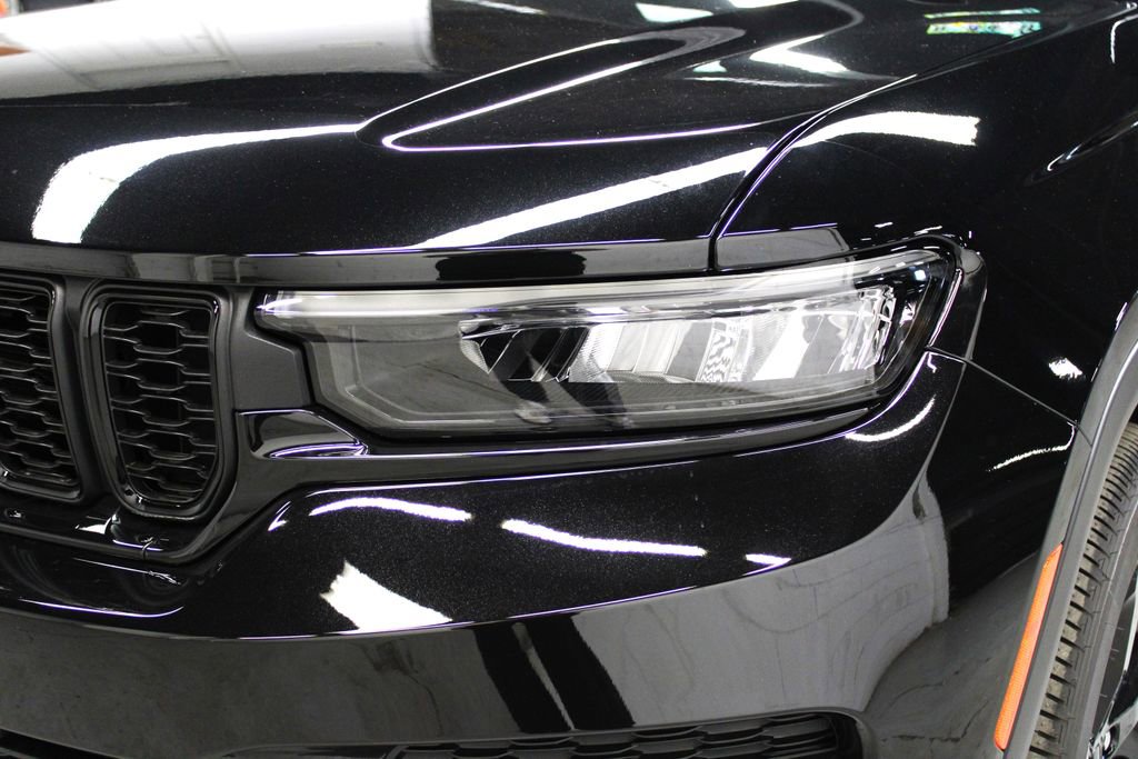 New 2025 Jeep Grand Cherokee Altitude image 36