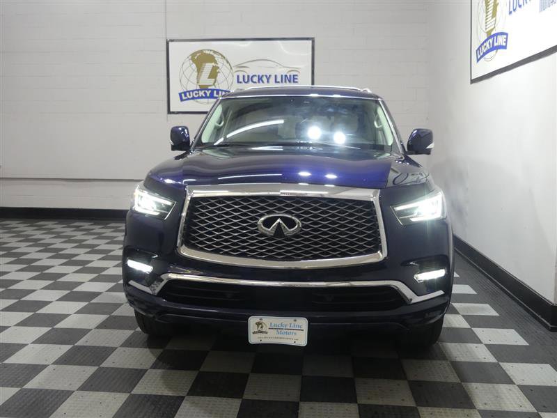 Used 2021 INFINITI QX80 Luxe w/ All-Season Package AWD/4WD image 2
