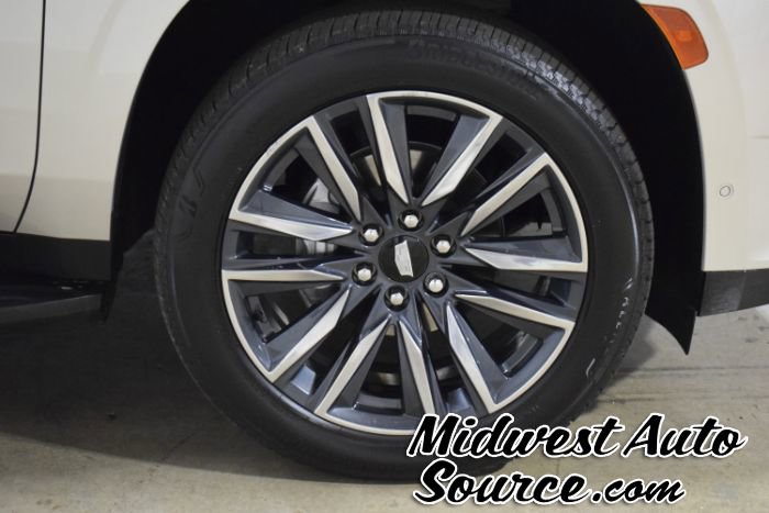 Used 2023 Cadillac Escalade ESV Sport w/ LPO, Illumination Package image 9